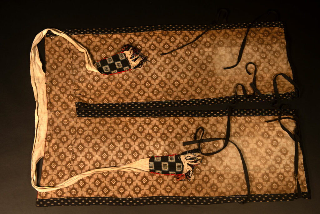 Puyuma tribe Men's leg covering made from two rectangular pieces of fabric. Japanese period . Taiwan