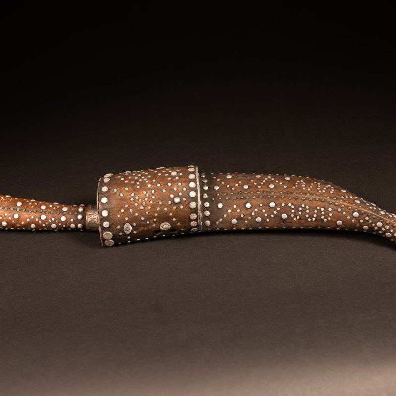 Atypical Sword from the Paiwan tribe blending Paiwan and Bunun styles